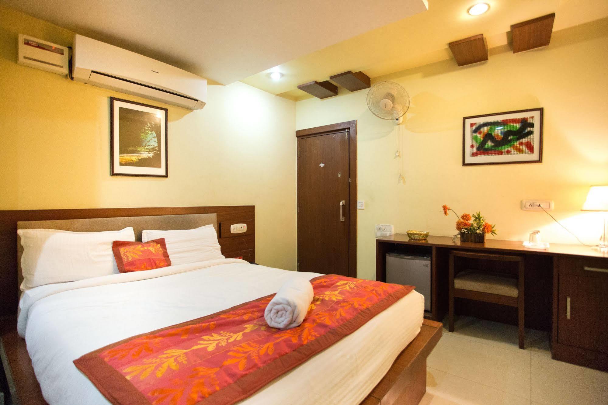 Namo Suites Hyderabad Exterior foto